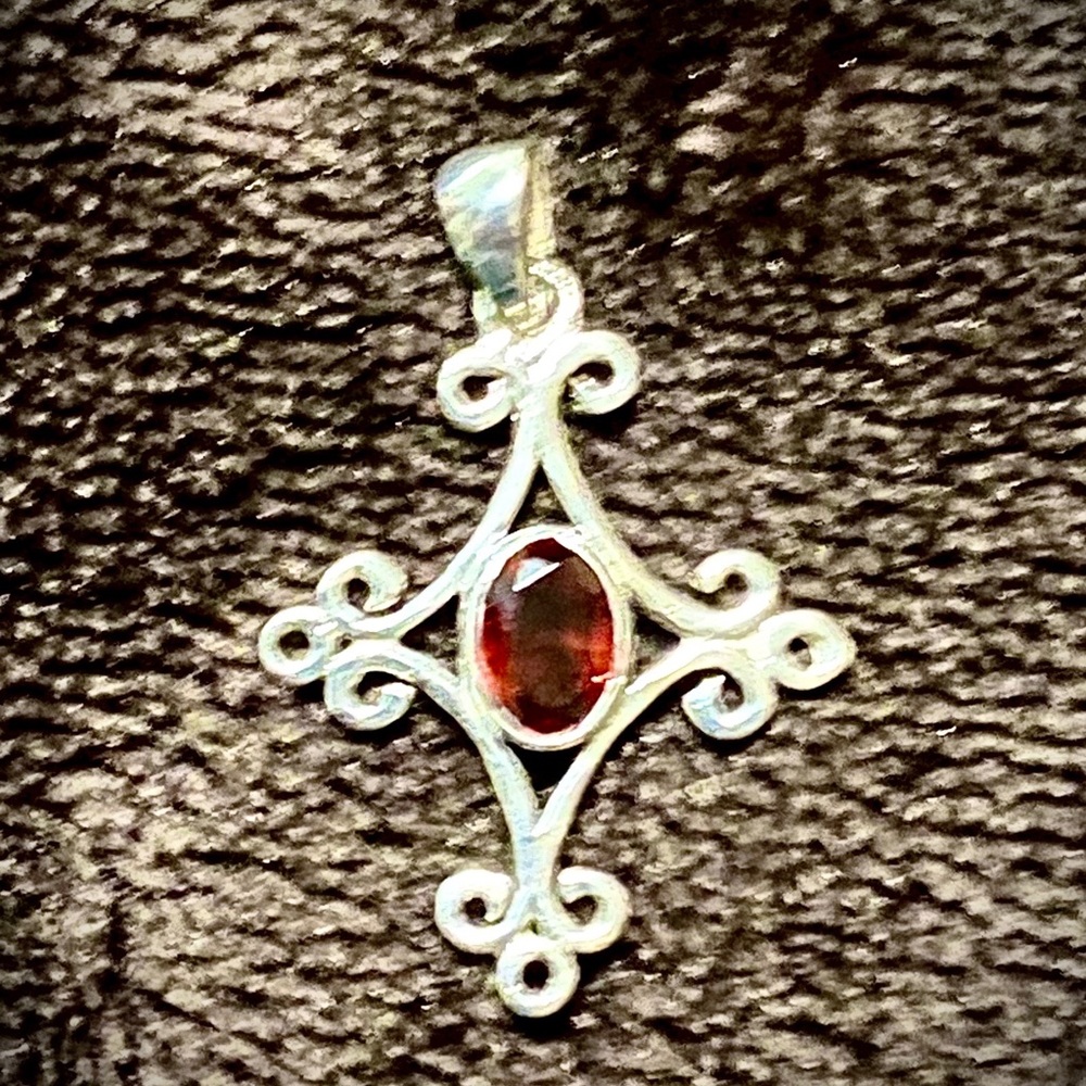 Sterling silver garnet pendant